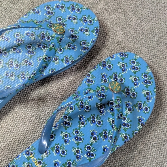 Tory Burch Alina Flip Flops with Logo Accents Size 7 / 7.5 - Picture 2 of 7